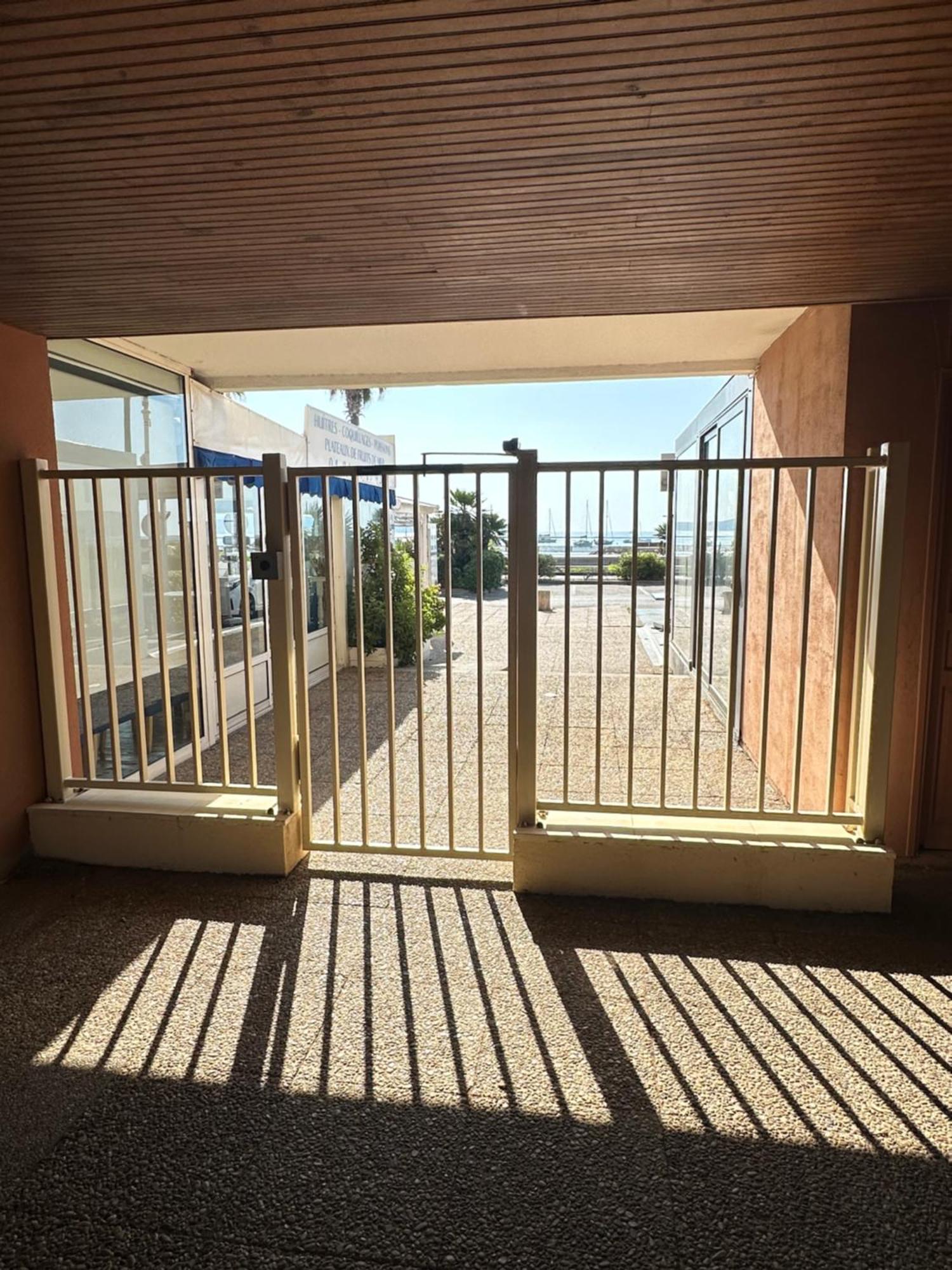 Appartement Sea Shell กาวาแลร์-ซูร์-แมร์ ภายนอก รูปภาพ